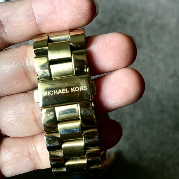 Michael Kors MK5160 Stainless Gold Watch - Picture 11 of 16
